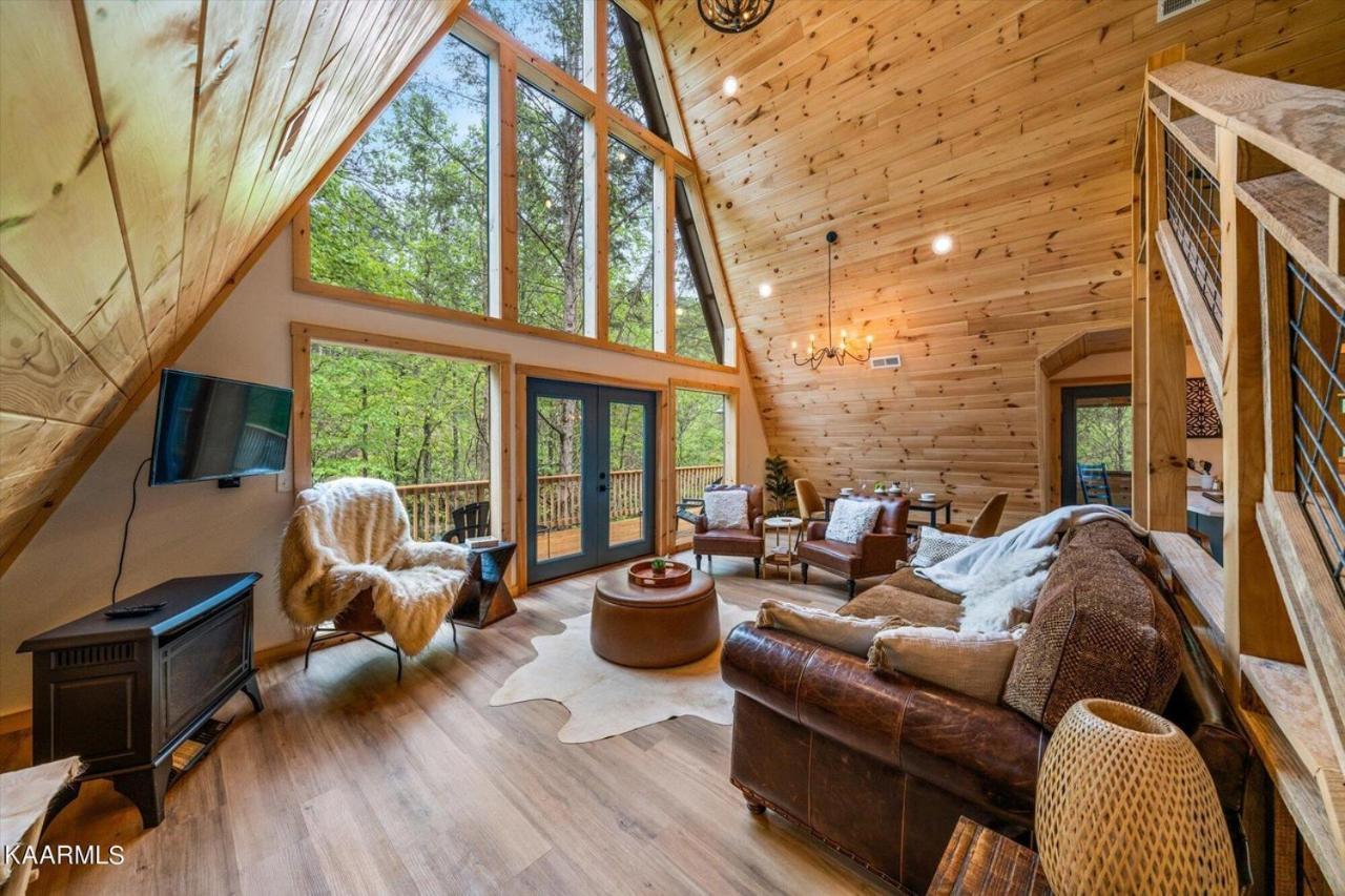 Luxe Retreat - June Sale! - Easy Drive - Xl Swim Spa - Award Winning! Sevierville Luaran gambar