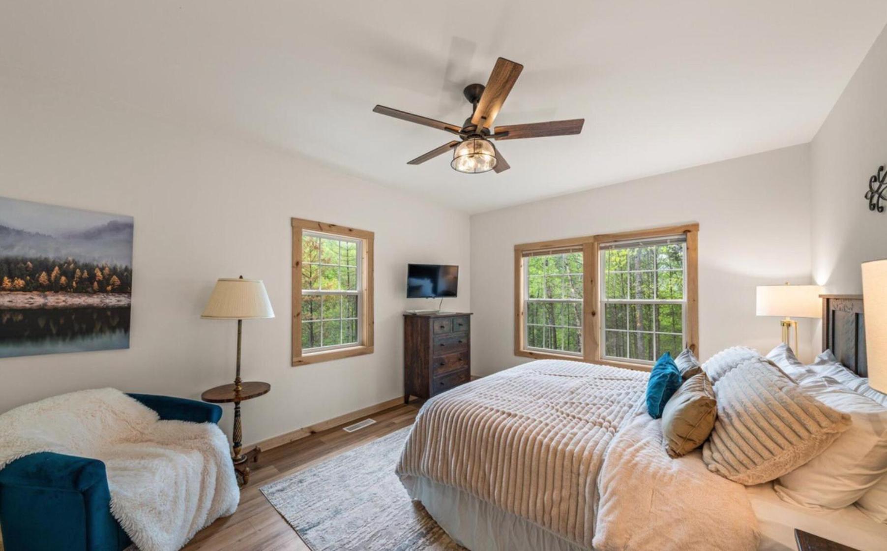 Luxe Retreat - June Sale! - Easy Drive - Xl Swim Spa - Award Winning! Sevierville Luaran gambar